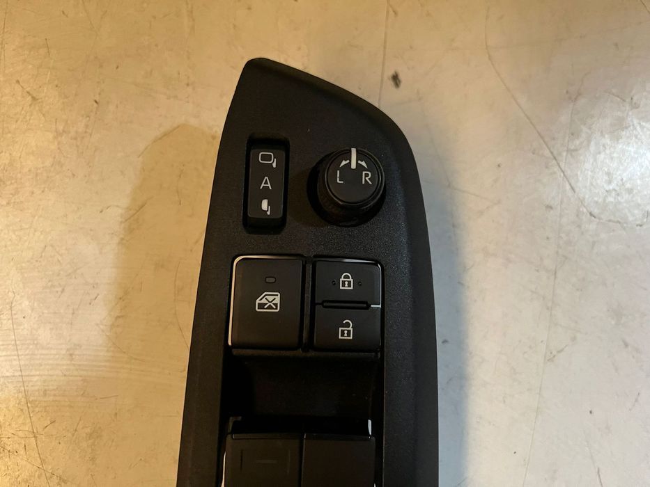 Toyota Yaris P21 - COMANDO VIDROS - VE035