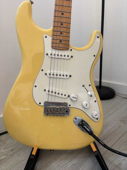 Guitarra elétrica Fender Player Stratocaster SSS