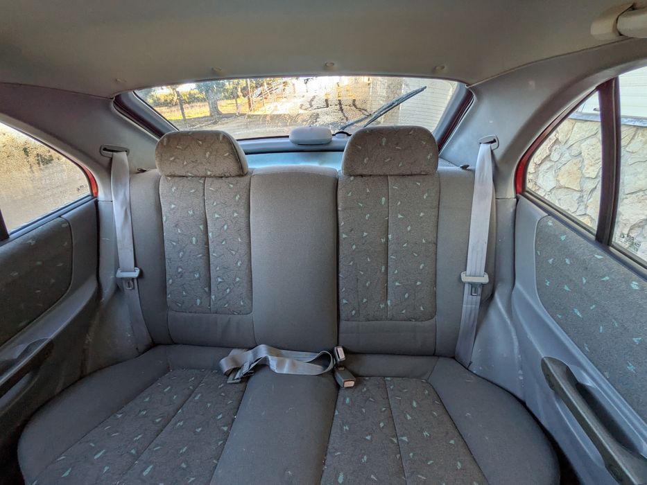 Hyundai Accent com poucos quilometros