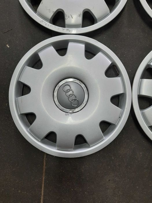 (82) Kołpaki 16" - Audi