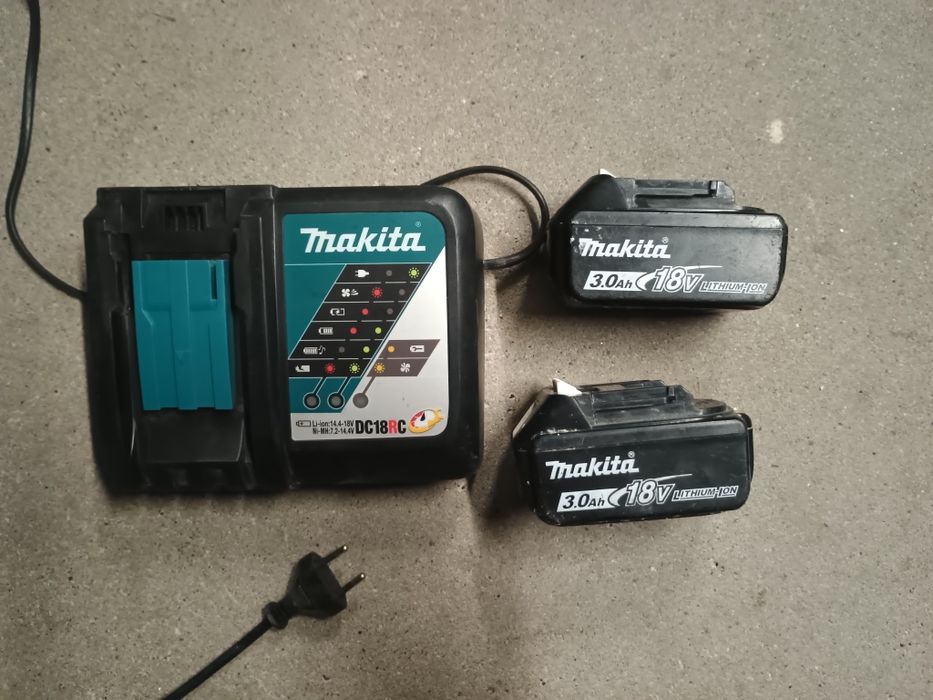 Zestaw zasilający Makita 18 V  2 akumulatory i szybka ładowarka DC 18