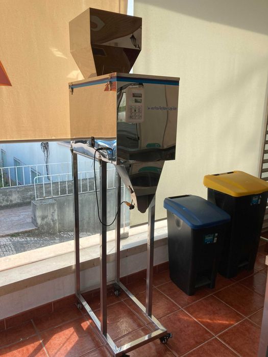 Balança Ponderal para Embalamento de Pós e Granulados - Ótimo Estado
