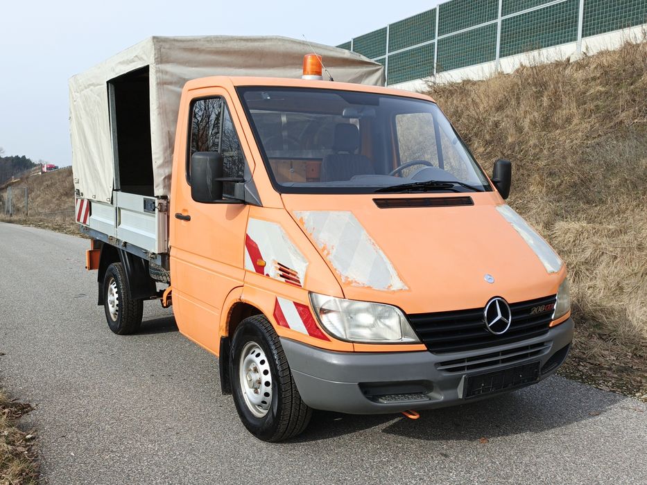 Mercedes-Benz Sprinter 208 CDI Skrzynia Plandeka z Niemiec Oryginał