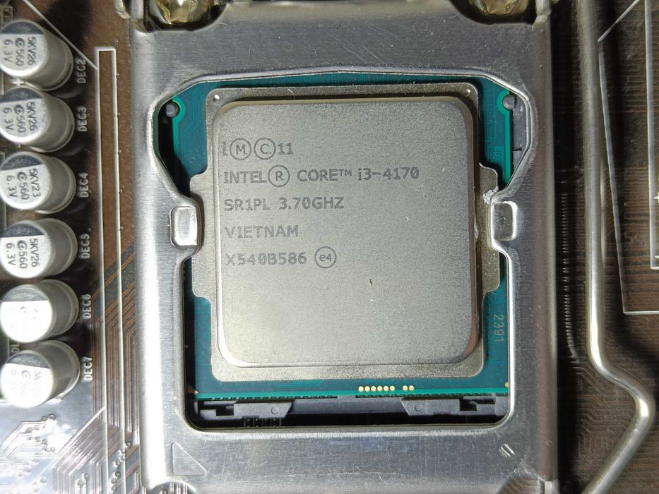 КОМПЛЕКТ Материнська GIGABYTE GA-Q87M-D2H + процесор i3-4170 LGA1150