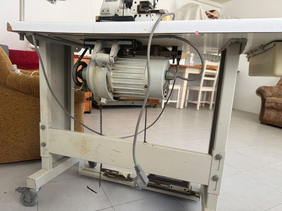 Máquina de costura ponto corrido Sewmaq