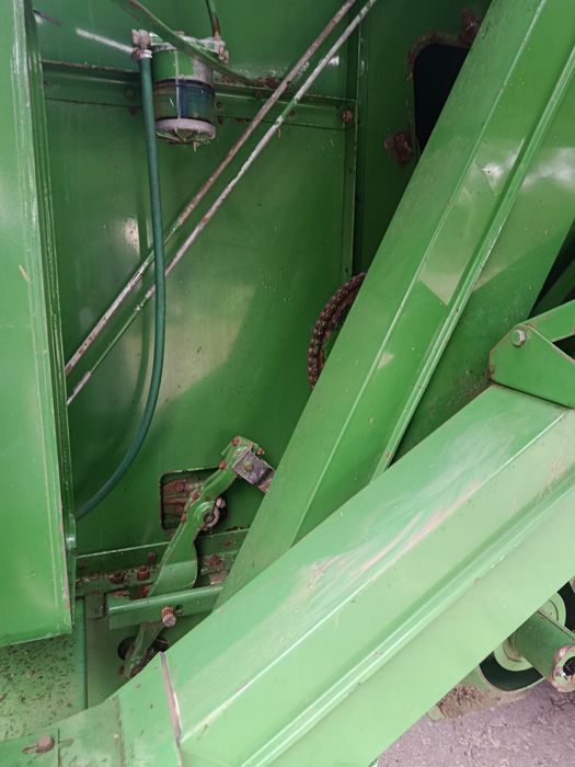Комбайн John Deere 1042