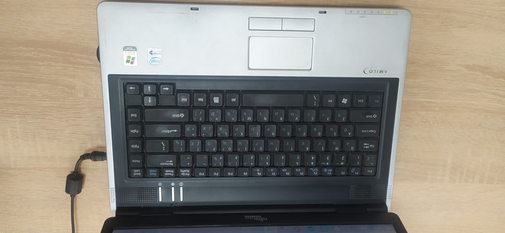 Fujitsu simens Amilo