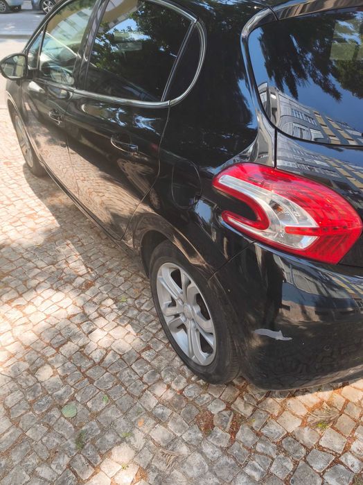 Peugeot 208 vti 2013