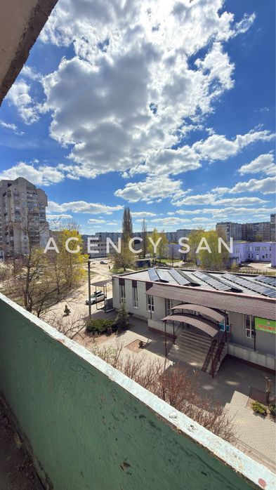 Продаж 3-х квартири пр. М. Лушпи ТЦ Атріум