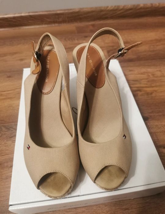 Buty espadryle na koturnie Tommy Hilfiger