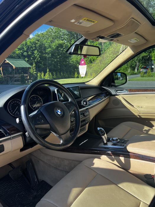 Продам БМВ Х5 е70 35d AT 286 k.c.x Drive 3 л дизель М-57
