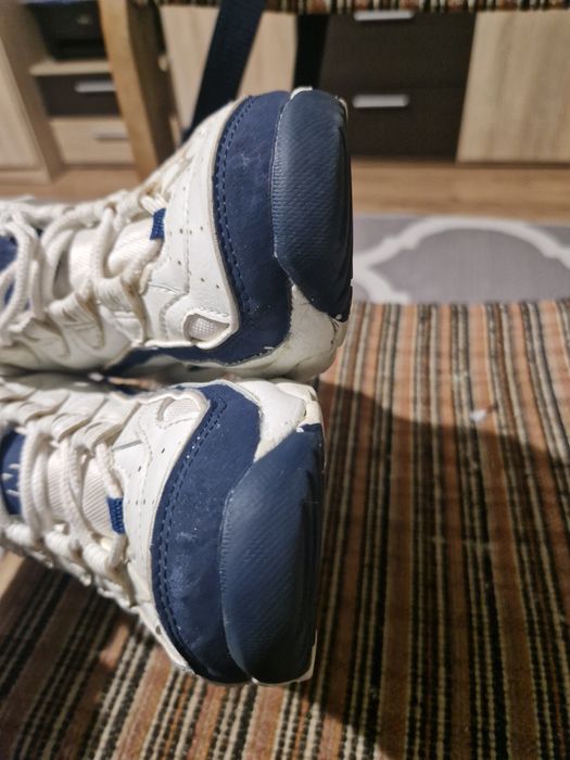 Sneakersy New Balance r 40