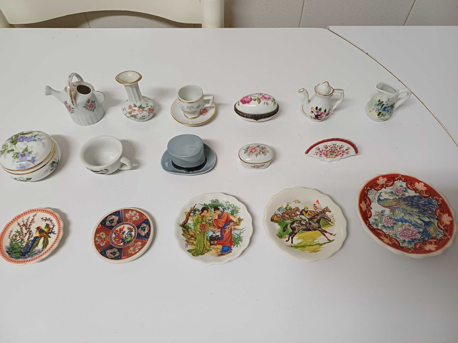 Porcelanas várias antigas 16 unidades