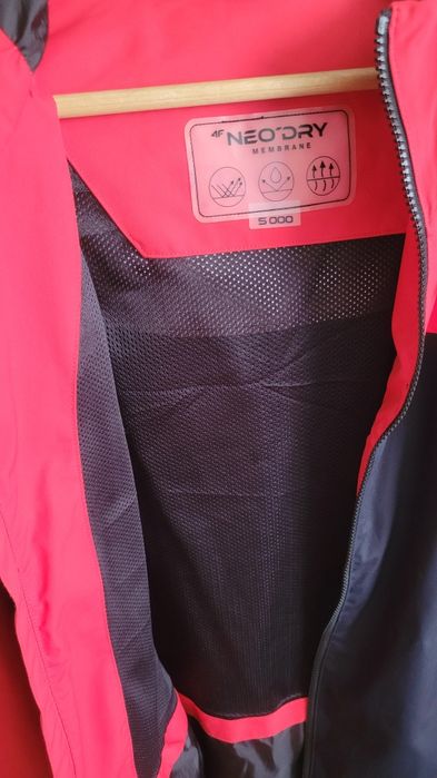 Kurtka sportowa wiatrówka 170 M  4f