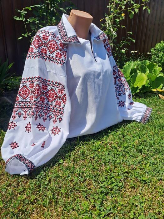 Вишиванки жіночі великий вибір