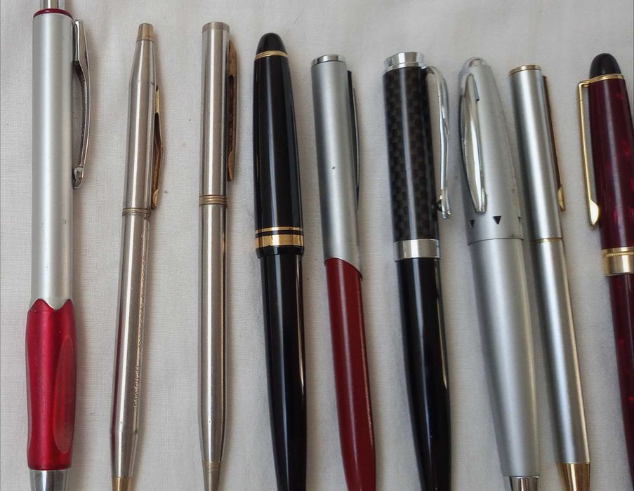 20 Canetas vendo por tudo 5€