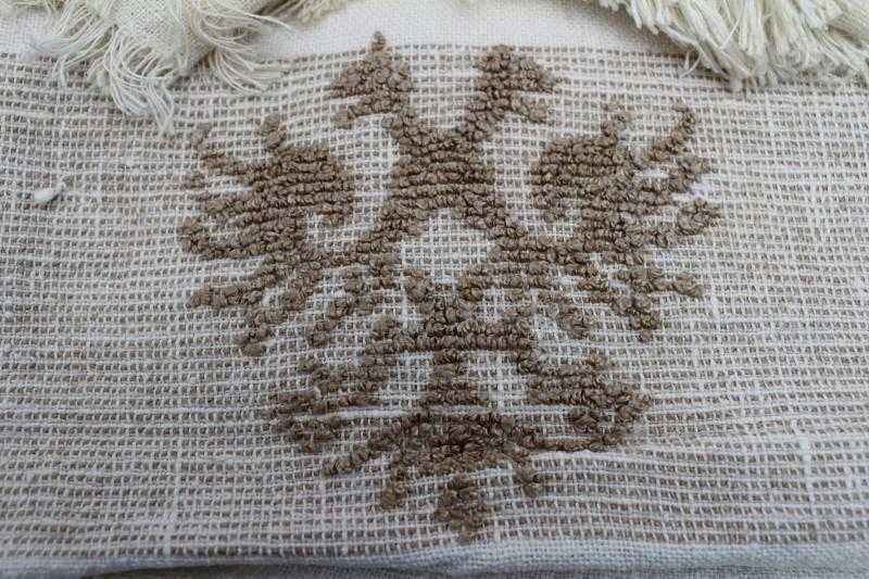 OPORTUNIDADE!!! Toalha de mesa com 6 guardanapos bordada em LINHO