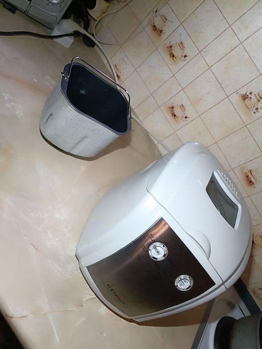 Продам Хлібопічку дешево