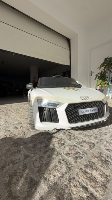 Audi r8 bateria criança