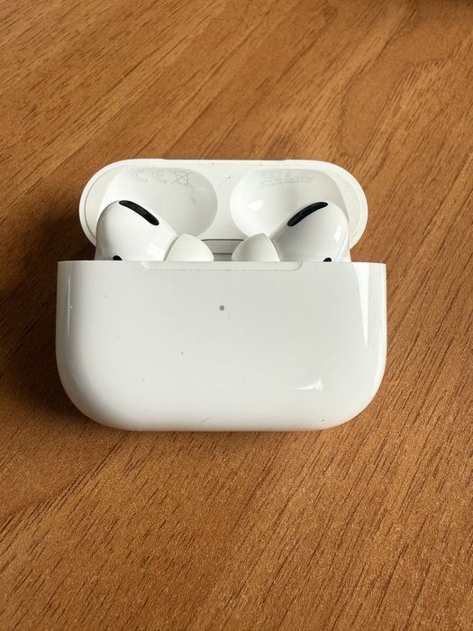 Продам AirPods Pro (перша генерація)