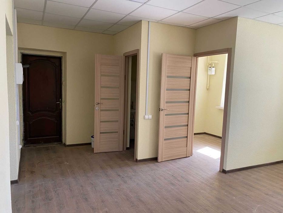 Здається в оренду приміщення 60-120 м2