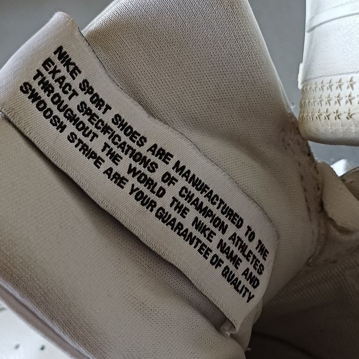 NIKE Air Force 1 pixel