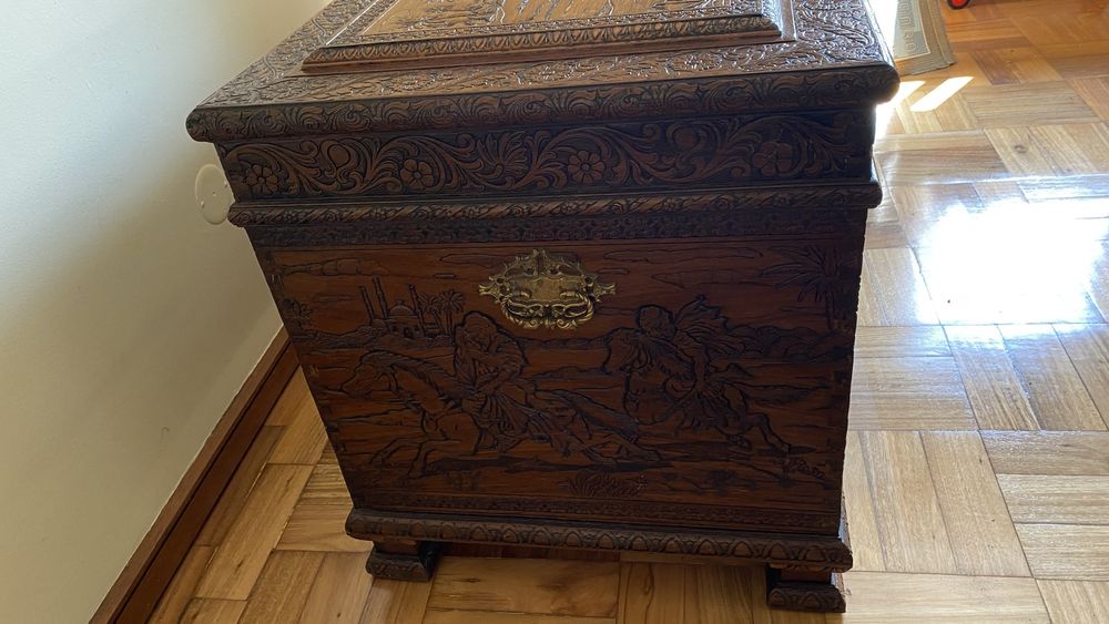 Baú de madeira como novo