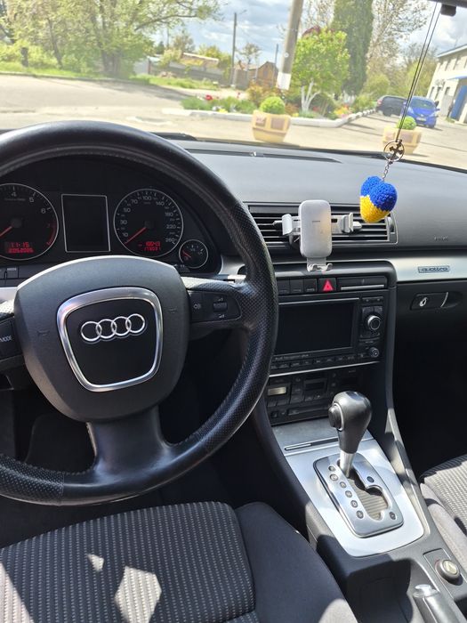 аudi a4 ,автомат , 2.0 mpi, без дтп