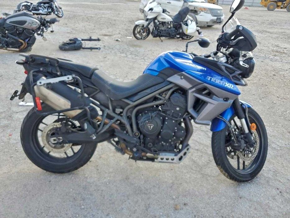Triumph Tiger 800 XRX 2016