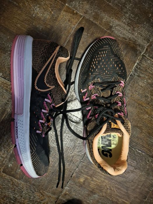 Жіночі кросівки Nike