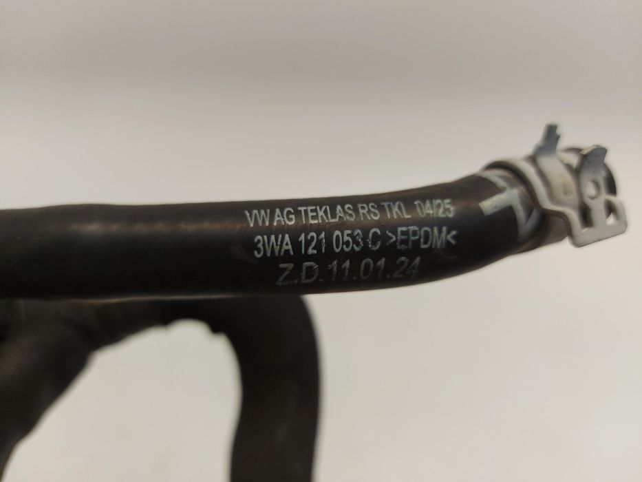 Vw passat r b9 3j0 2025r wąż przewód wody cieczy chłodzenia 3wa121
