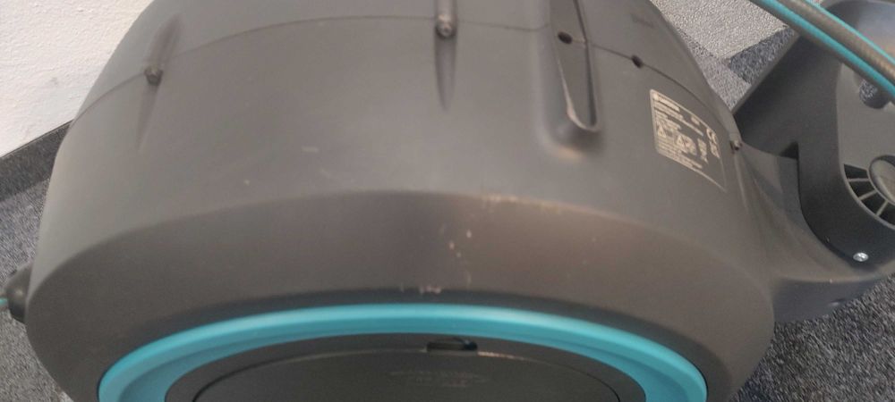 Wąż ogrodowy ścienny na bębnie z aku. Gardena   S-240