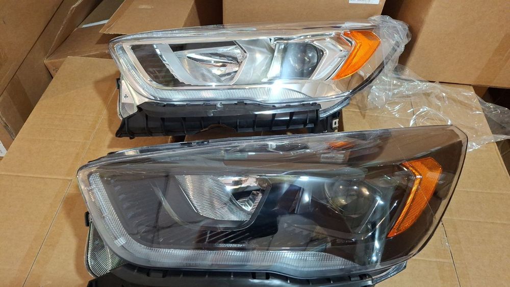 Фара Ford Escape 17-19 з лінзою GJ5Z13008T GJ5Z13008S