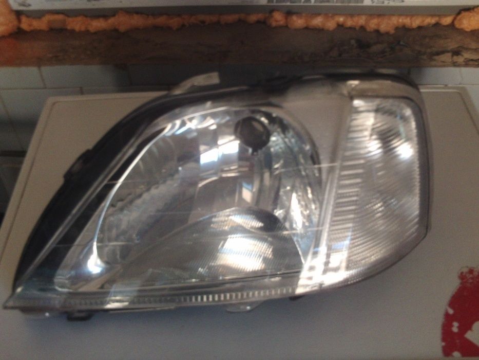 продам фару Рено- Дачия