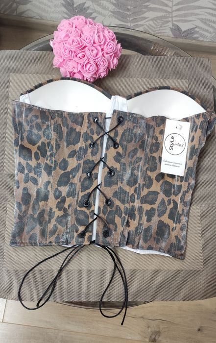 Жіночий стильний корсет