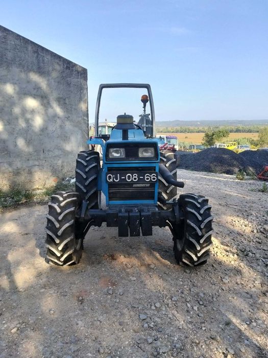 Trator agricola Hinomoto E-2804