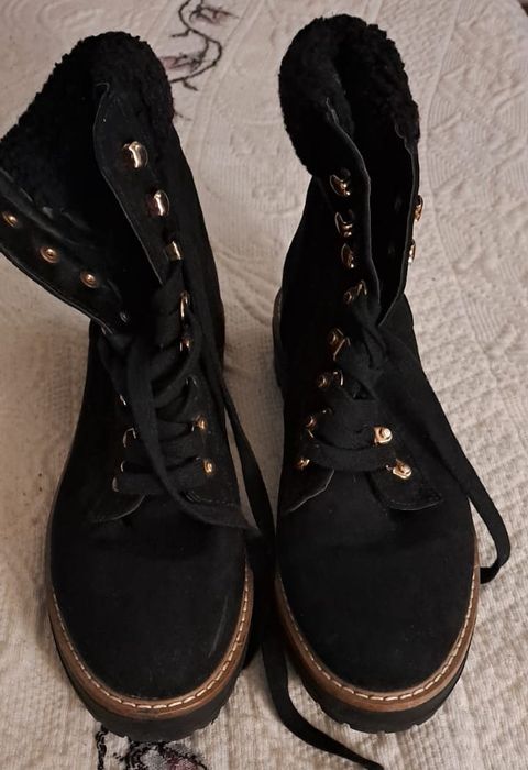 Vendo botas de mulher