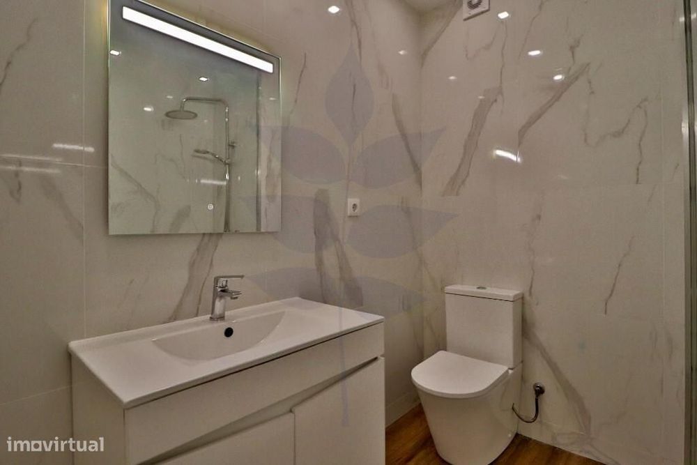 Venda Apartamento T3 Renovado - São José de São Lázaro