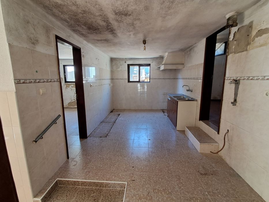 Vende-se T4 - Aldeia Velha (Avis)
