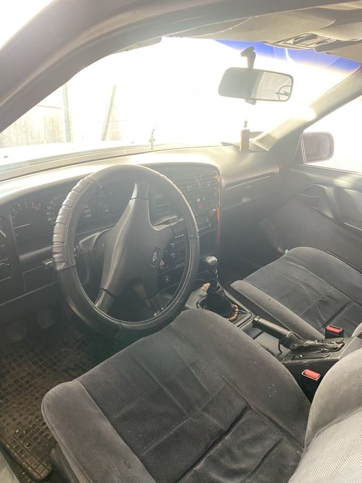 Опель омега а 2,6і