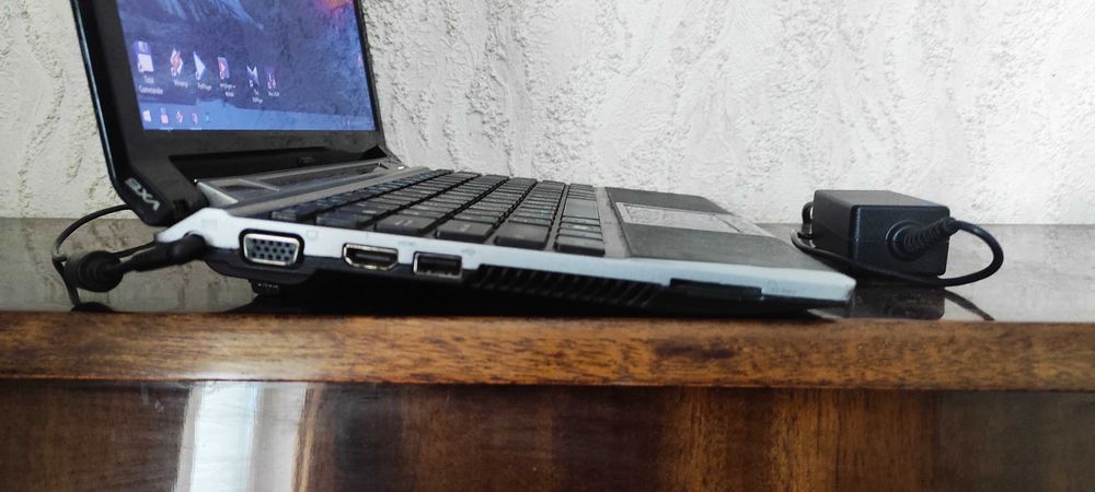 Нетбук ASUS Lambardhini VX6