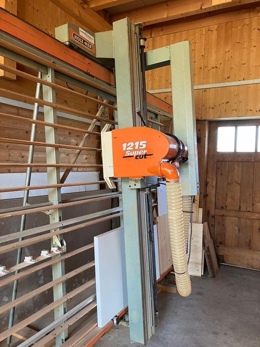 Piła pionowa panelowa