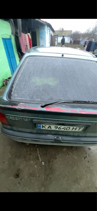 Опель кадет 1.6 продаю