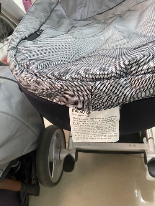 Дитяча коляска,