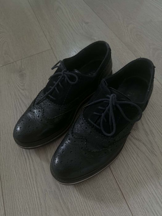 Buty typu oksfordzki mokasyny