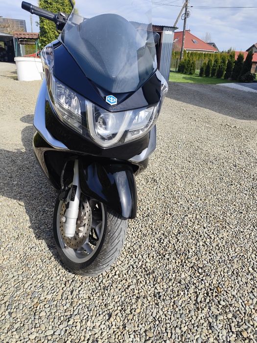 Piaggio x10 125cm3