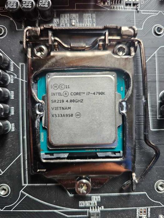Gigabyte z97x gaming 7 , i7 4790k