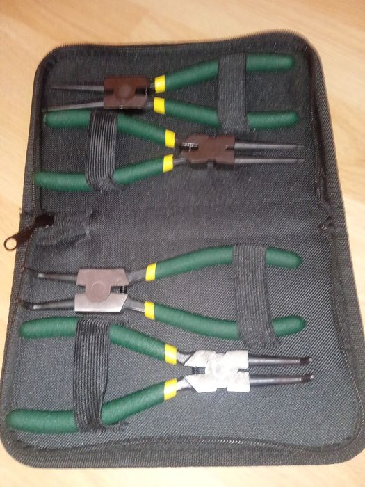 Сьемник стопорных колец