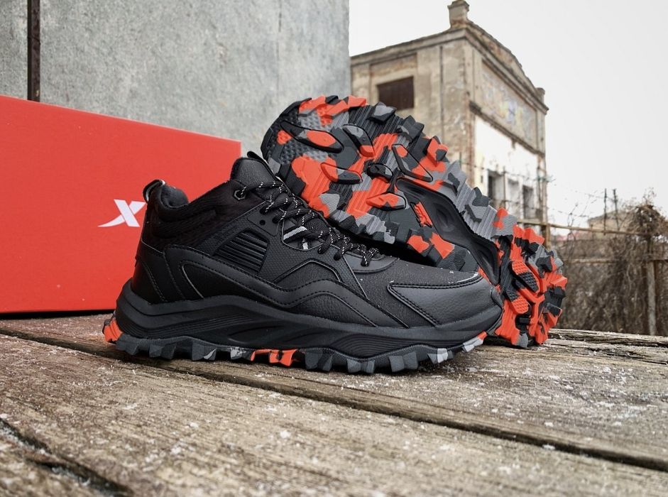 Оригінальні кросівки X-tep