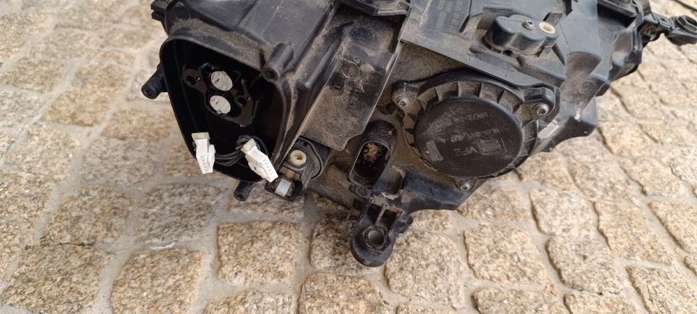 Farol ótica SEAT Ibiza/ Arona Led